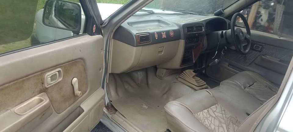 2004 Nissan Frontier I 2