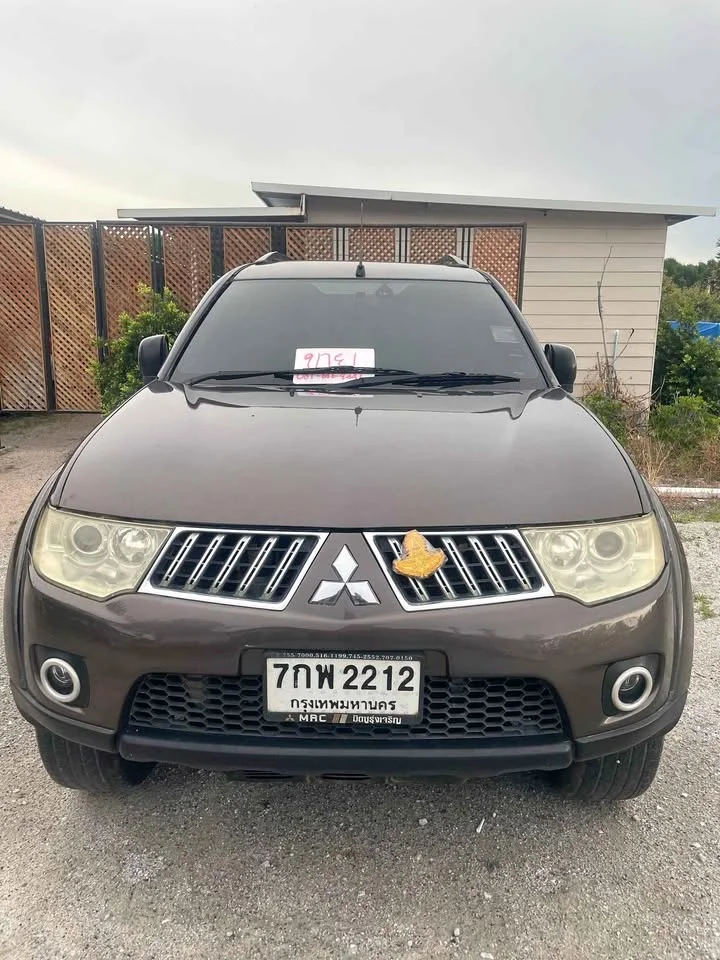 2011 Mitsubishi Pajero Sport II 2
