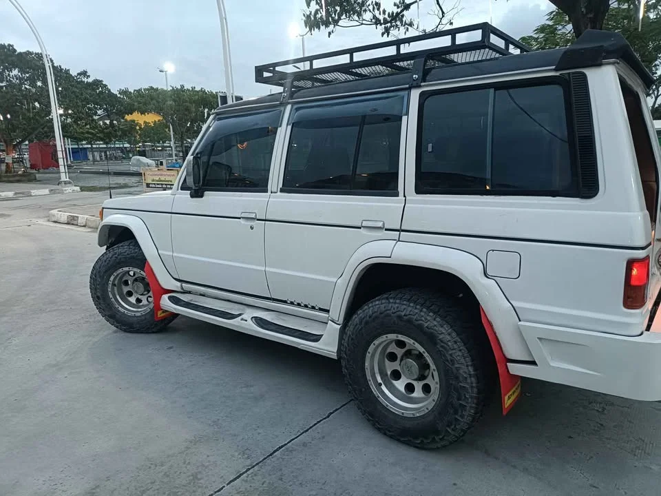 1992 Mitsubishi Pajero I 2