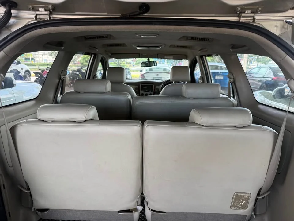 2011 Toyota Innova I 2