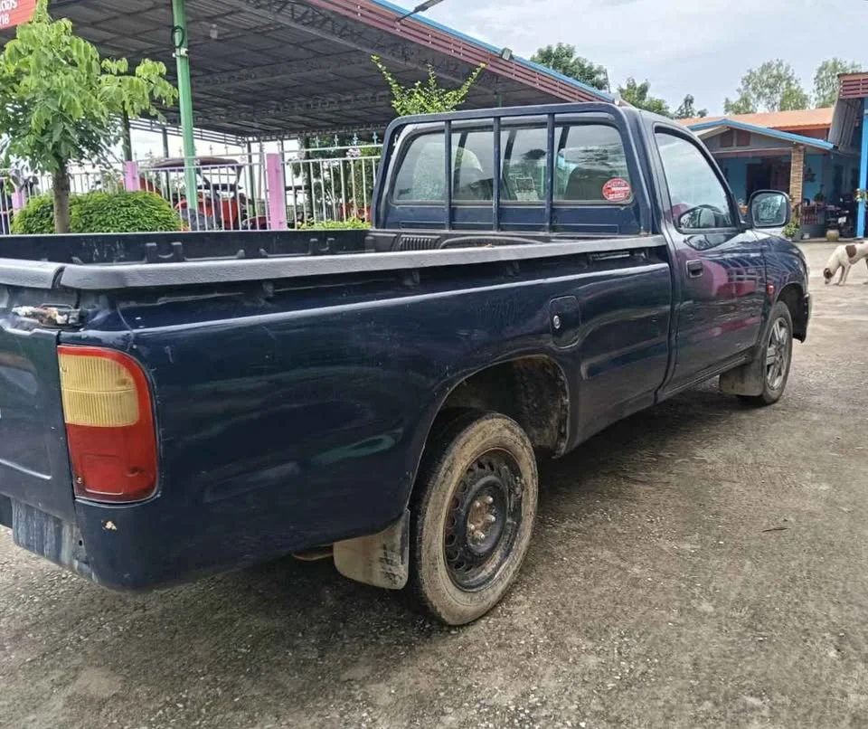 2002 Toyota Hilux Tiger VI 2