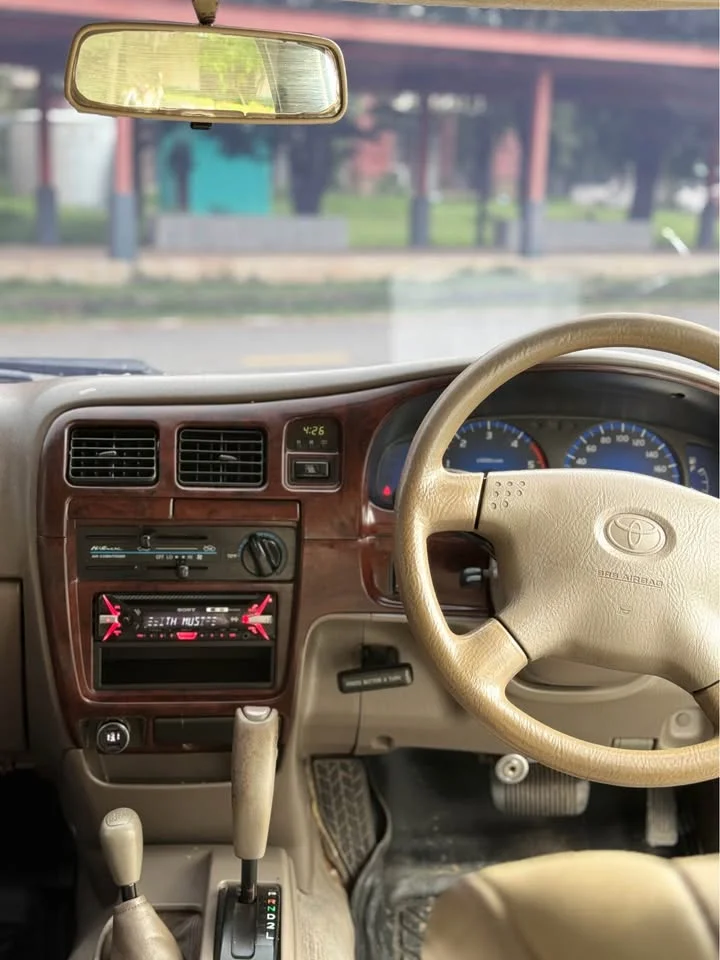 2003 Toyota Hilux Tiger VI 2