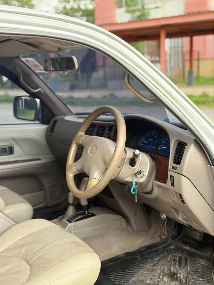2003 Toyota Hilux Tiger VI 3