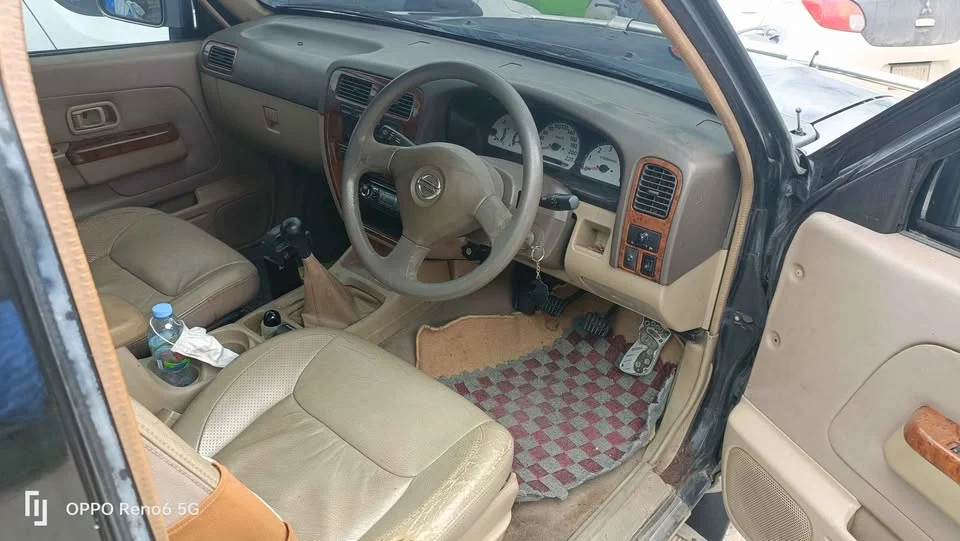 2002 Nissan Frontier I 3