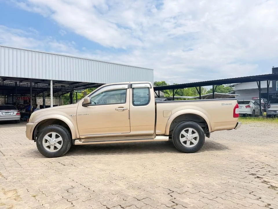 2005 Isuzu D-Max I 3