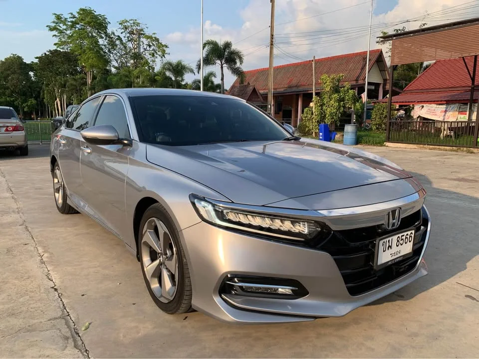 2022 Honda Accord X 3