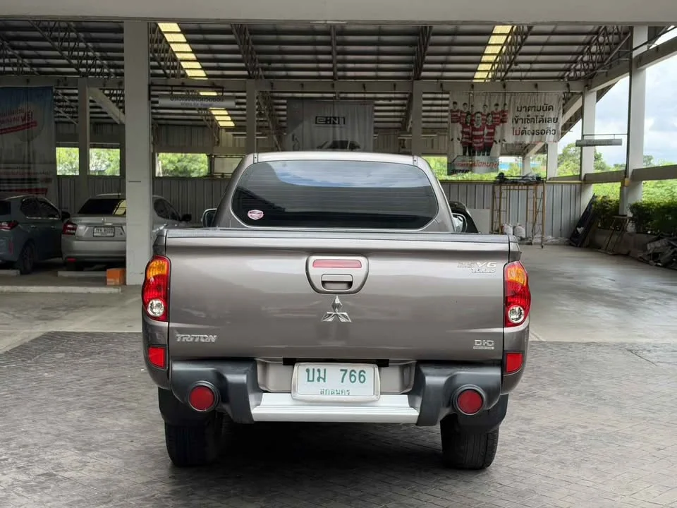 2013 Mitsubishi Triton IV 2
