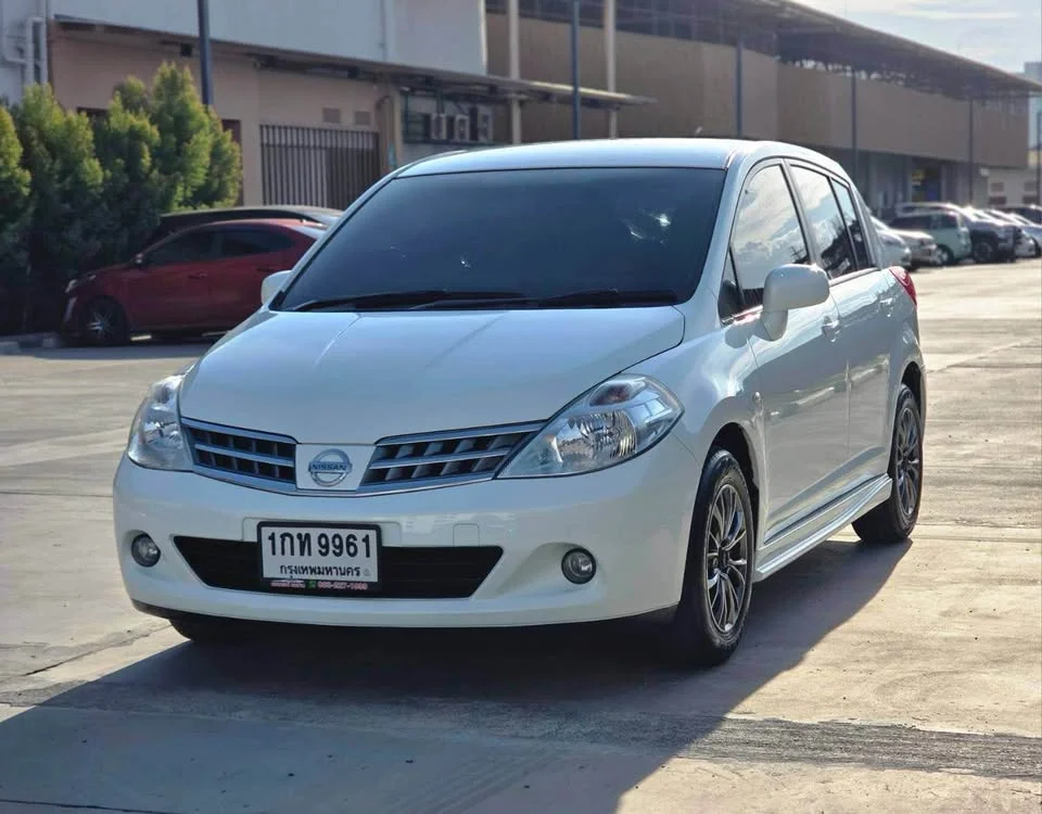 2010 Nissan Tiida I (C11) 3