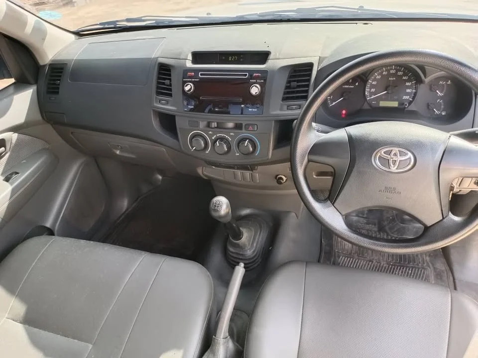 2015 Toyota Hilux VII 3