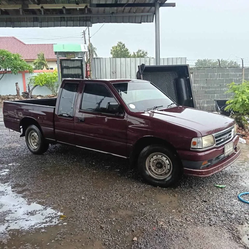 1996 Isuzu TFR III 3