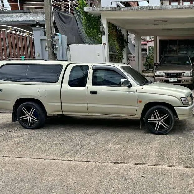 2004 Toyota Hilux Tiger VI 2