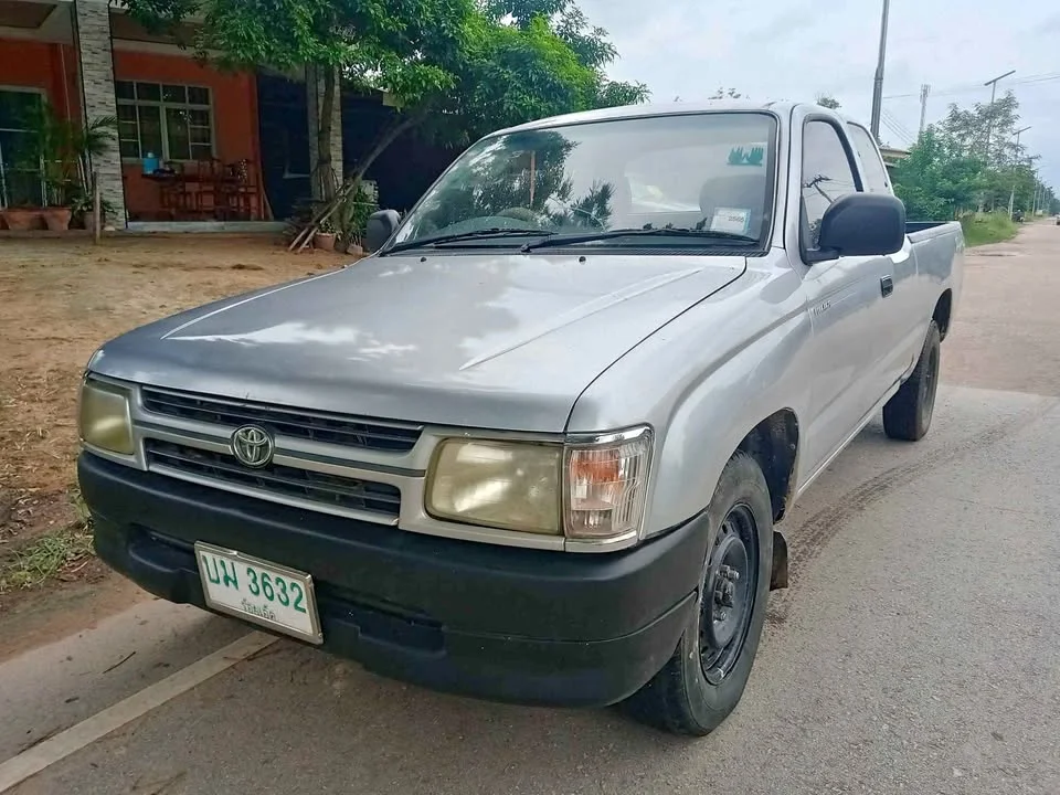 1999 Toyota Hilux Tiger VI 2
