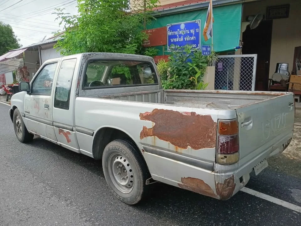 1994 Isuzu TFR III 2