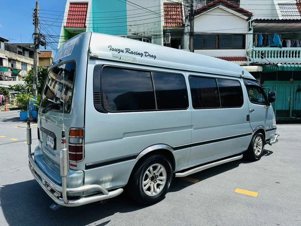 2004 Toyota Commuter IV (H100) 2