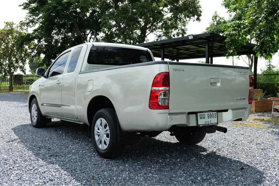 2014 Toyota Hilux VII 3
