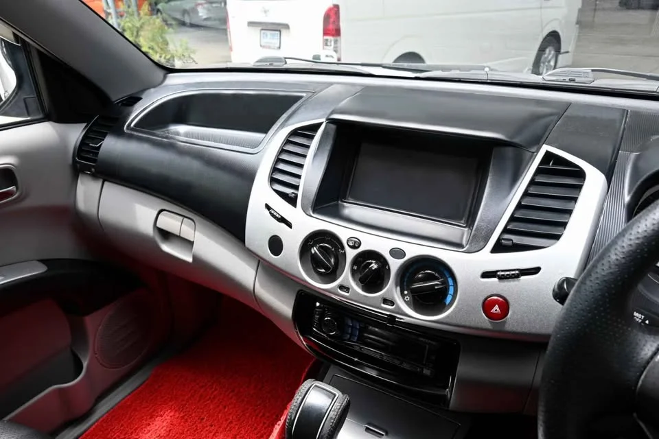 2012 Mitsubishi Triton IV 2