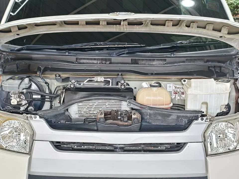 2016 Toyota HiAce V (H200) 3