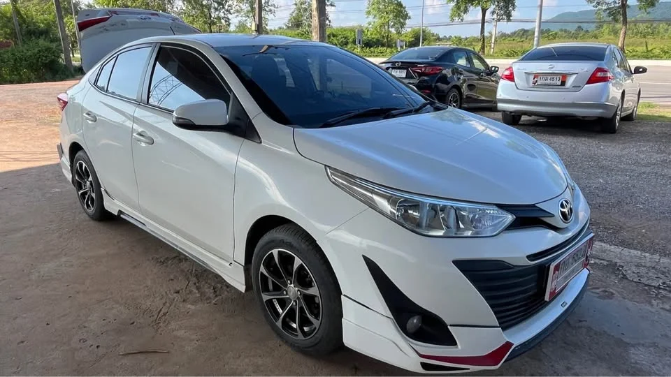 2018 Toyota Yaris ATIV III 2