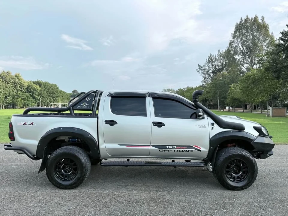 2012 Toyota Hilux VII 2