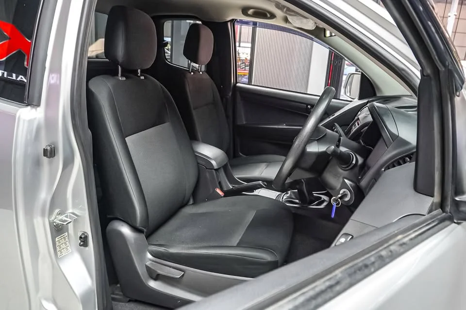 2016 Isuzu D-Max II (RT) 3