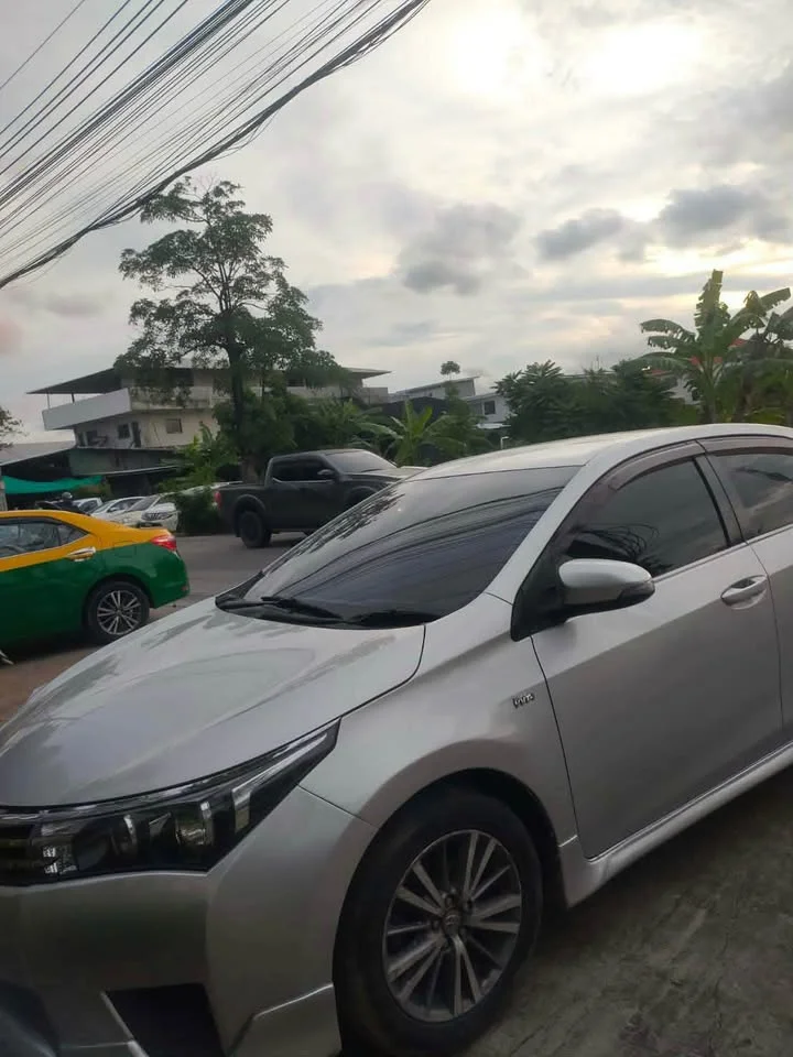 2014 Toyota Corolla Altis XI (E170) 3