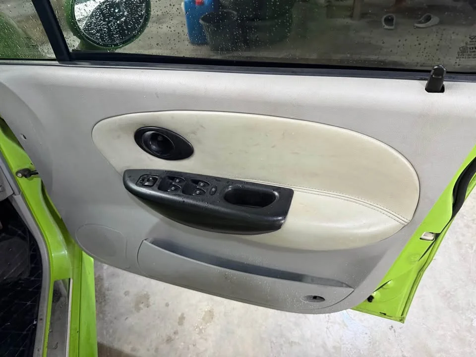 2012 Daihatsu Mira L700 3