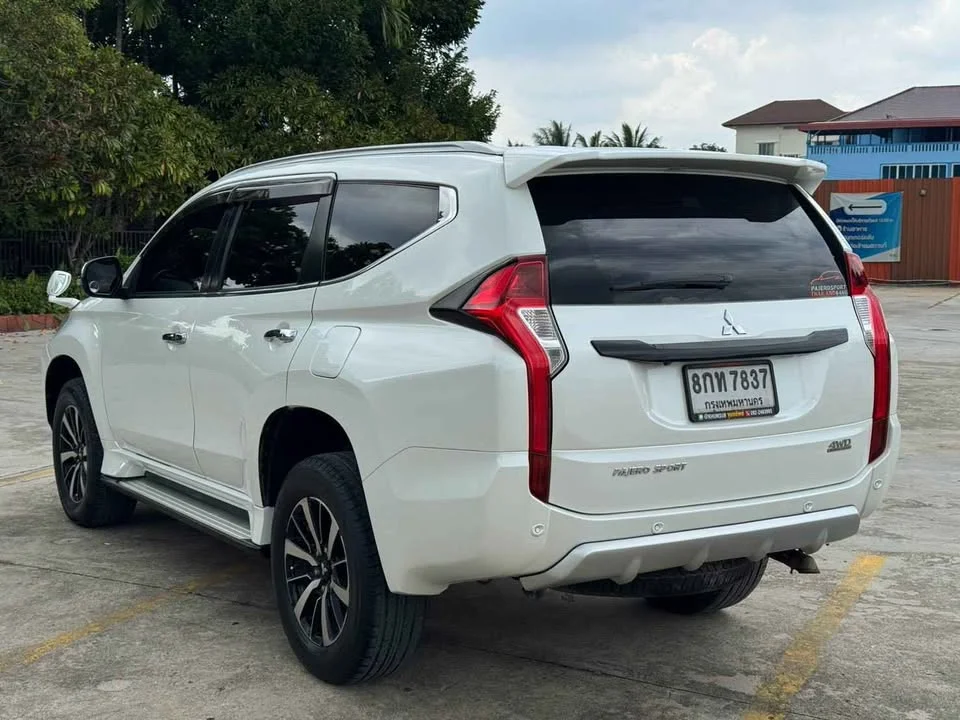 2016 Mitsubishi Pajero Sport III 2