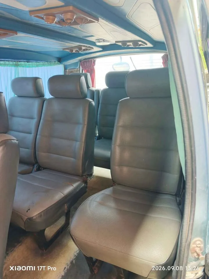 2005 Toyota Commuter IV (H100) 3