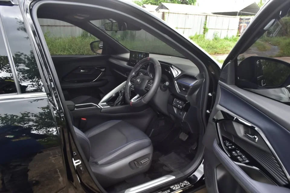 2023 Toyota Yaris Cross AC200 3