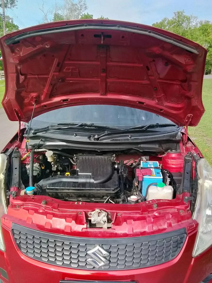 2012 Suzuki Swift II 2
