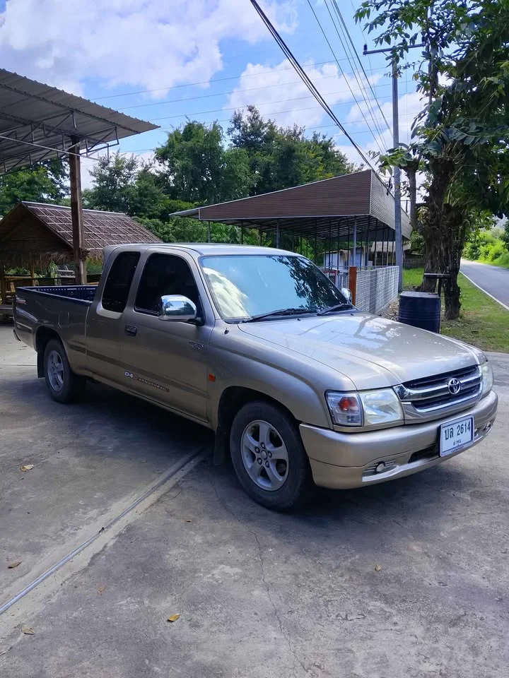 2003 Toyota Hilux Tiger VI 3