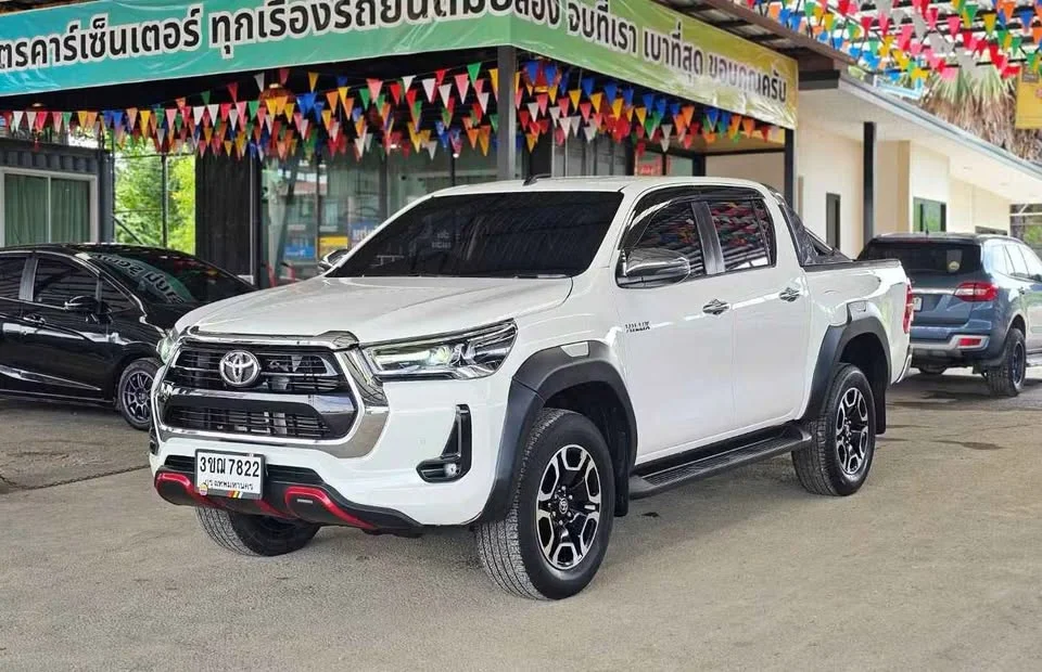 2022 Toyota Hilux VIII 3