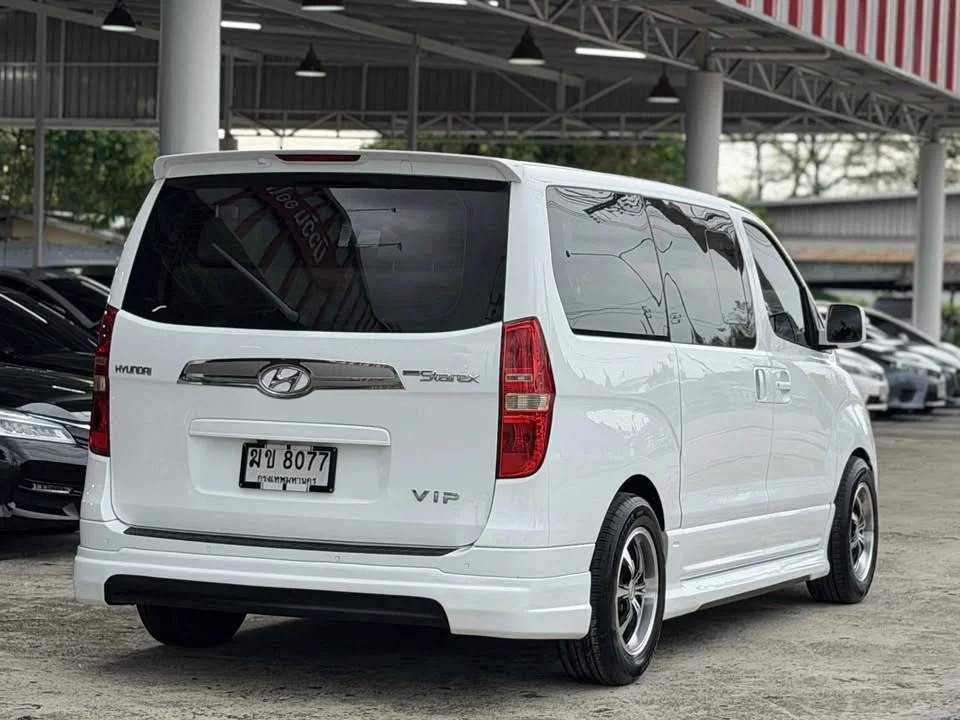 2011 Hyundai H-1 II 2