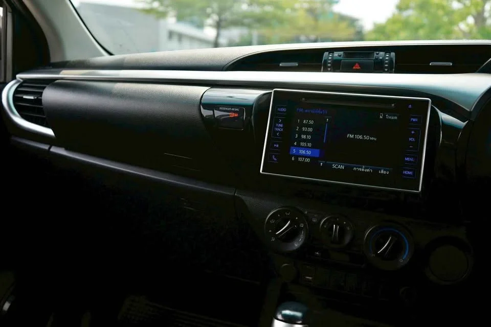 2018 Toyota Hilux VIII 2