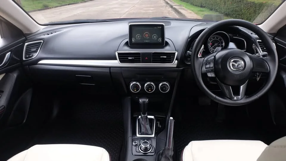 2015 Mazda 3 III 2
