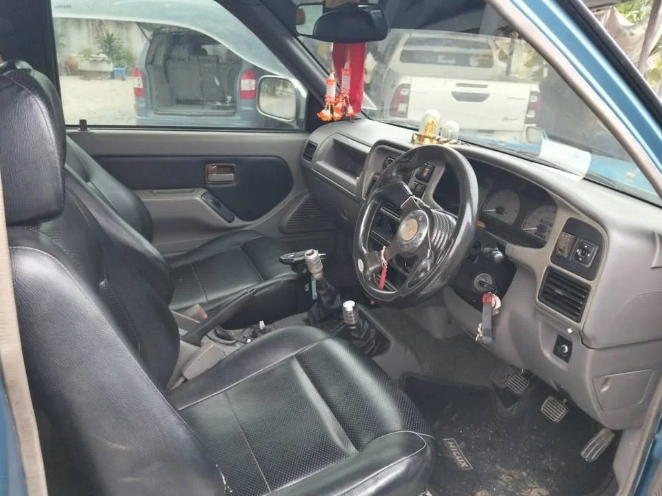 2002 Isuzu Faster Dragon Eyes III 2