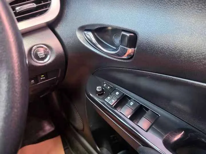 2017 Toyota Yaris ATIV III 3