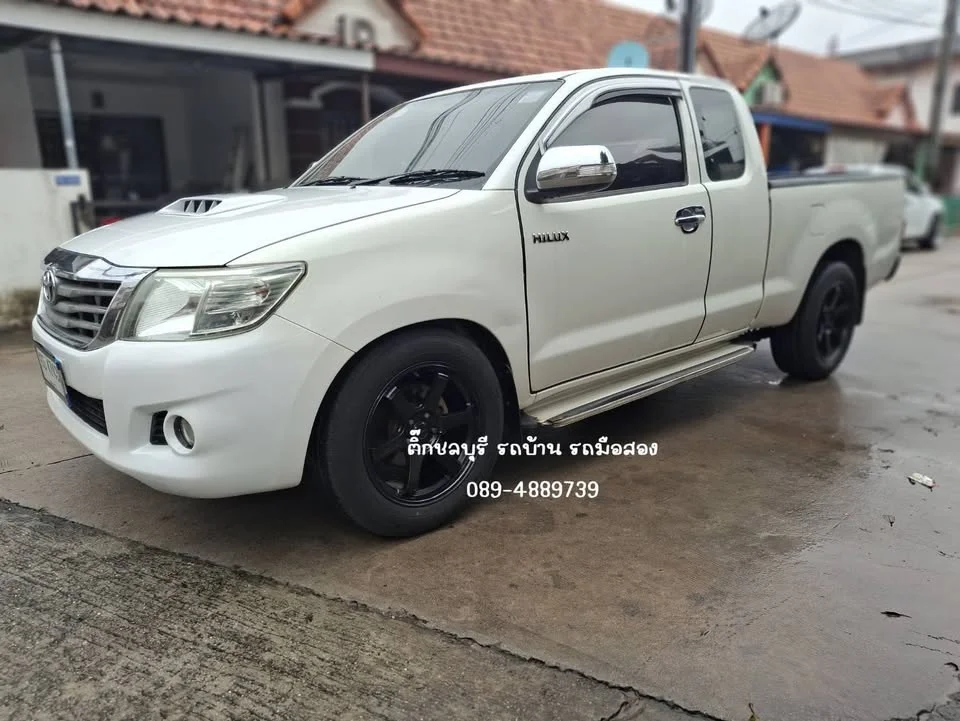 2013 Toyota Hilux VII 2