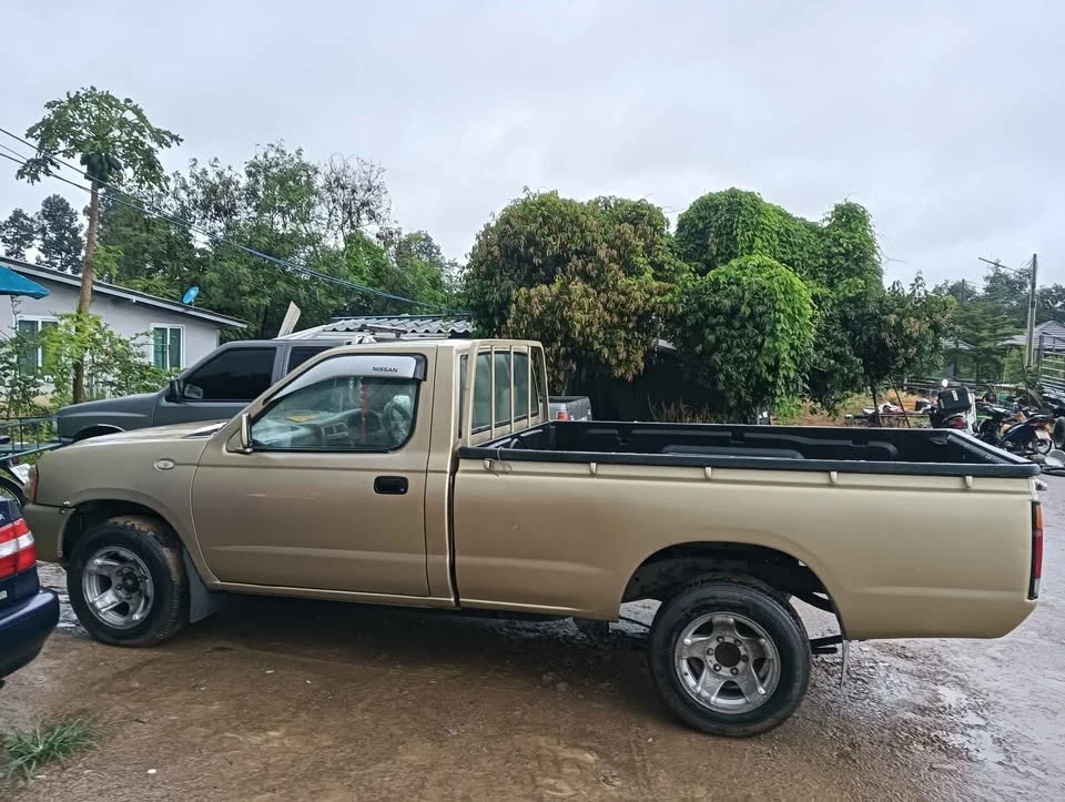 2004 Toyota Hilux Tiger VI 2