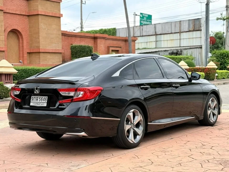 2020 Honda Accord X 3