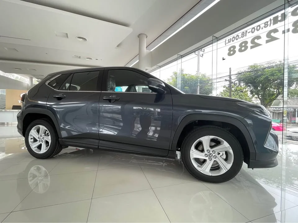 2026 Toyota Yaris Cross AC200 3