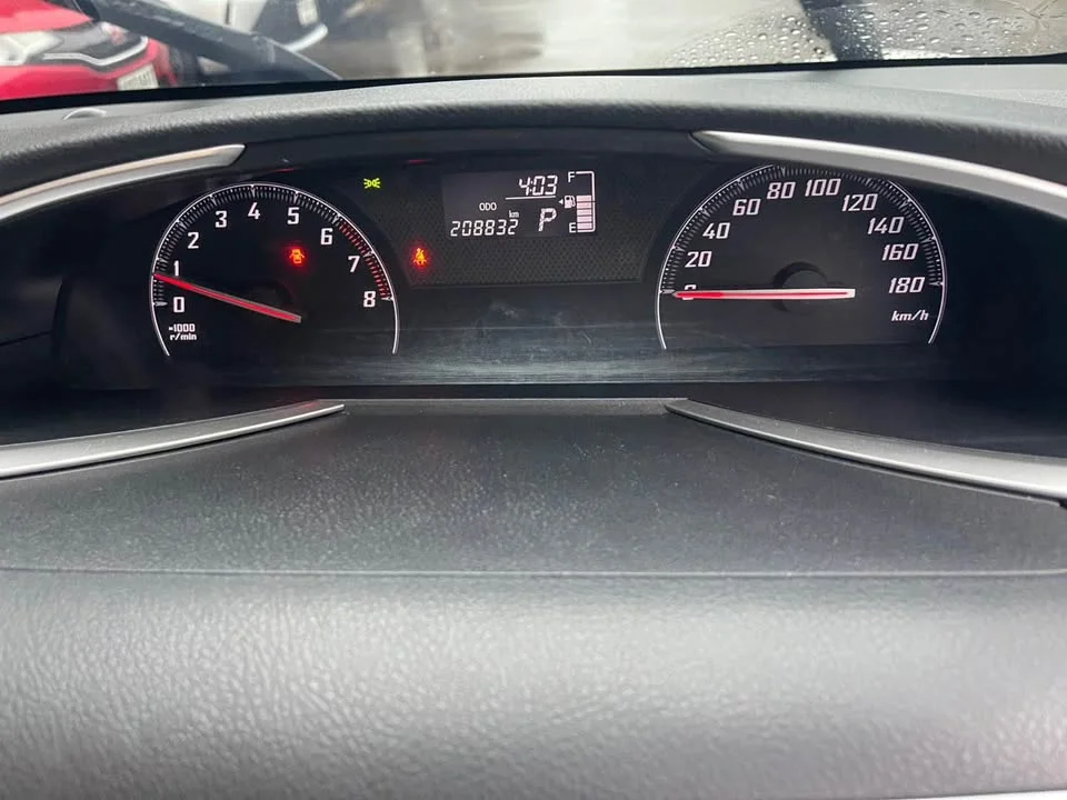 2017 Toyota Sienta II 3