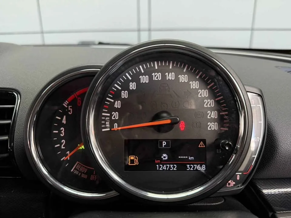 2018 Mini Hatch  III 2