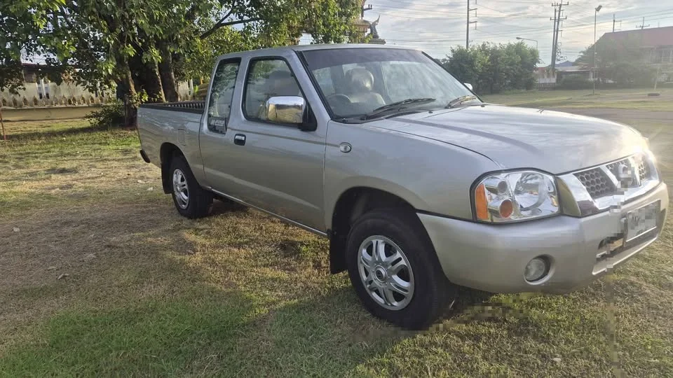 2005 Nissan Frontier I 2