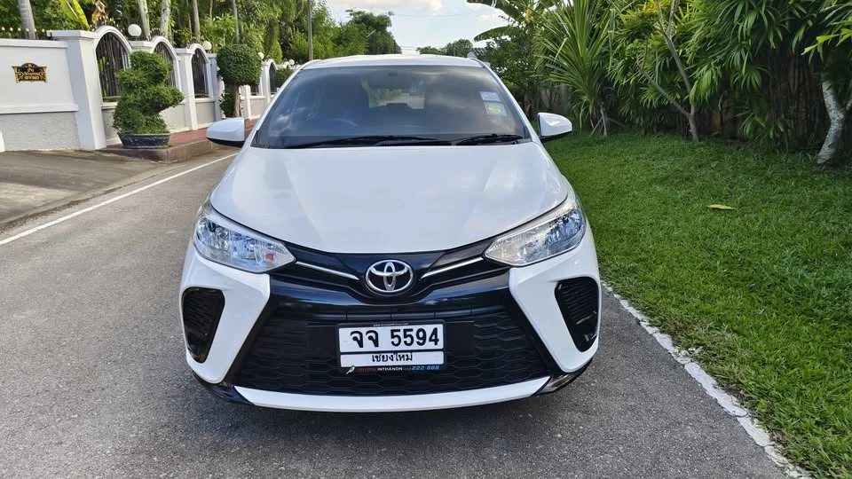 2022 Toyota Yaris III 2