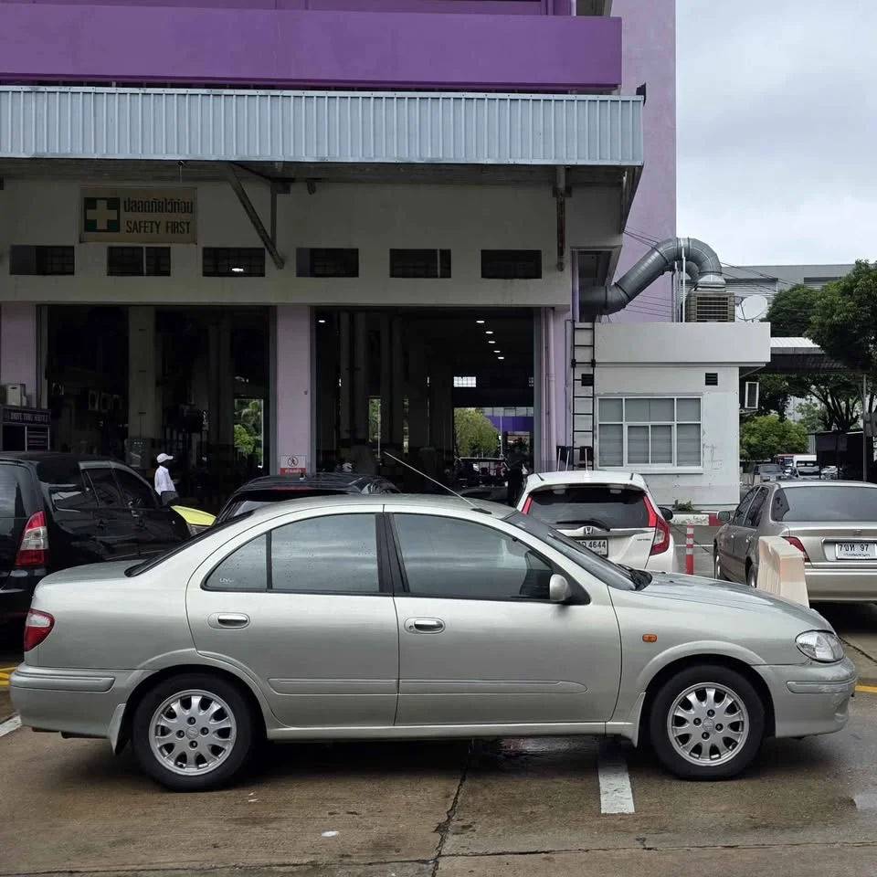 2002 Nissan Sunny N16 3