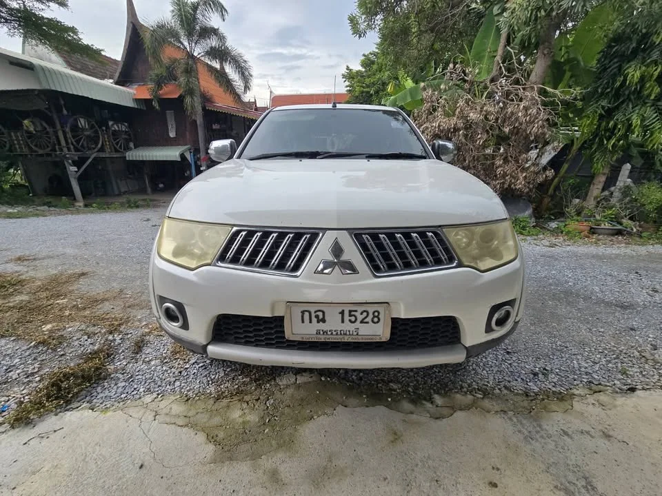 2012 Mitsubishi Pajero Sport II 3