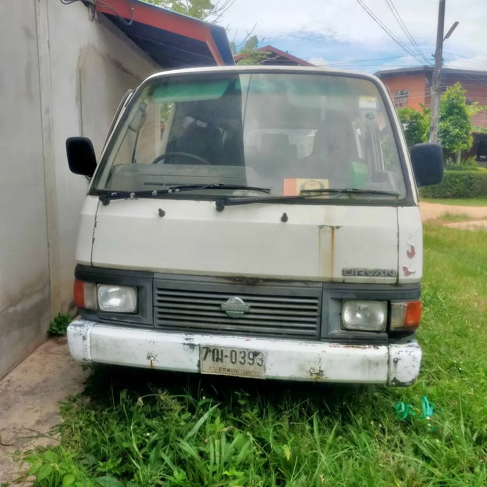 1996 Nissan Urvan IV (E24) 2