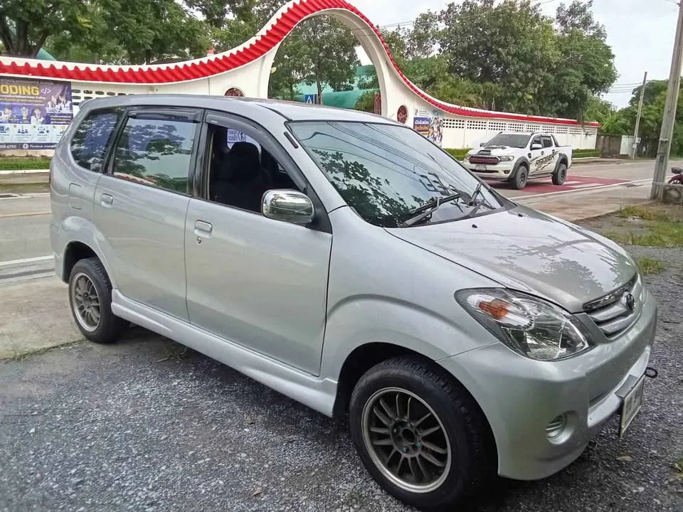 2005 Toyota Avanza I 2