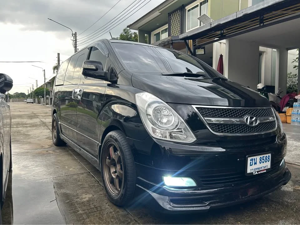 2010 Hyundai H-1 II 3